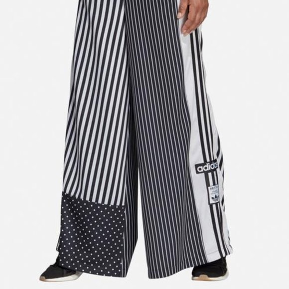 ADIDAS ORIGINALS WIDE LEGGED BLACK WHITE PANTS - Picture 1 of 5